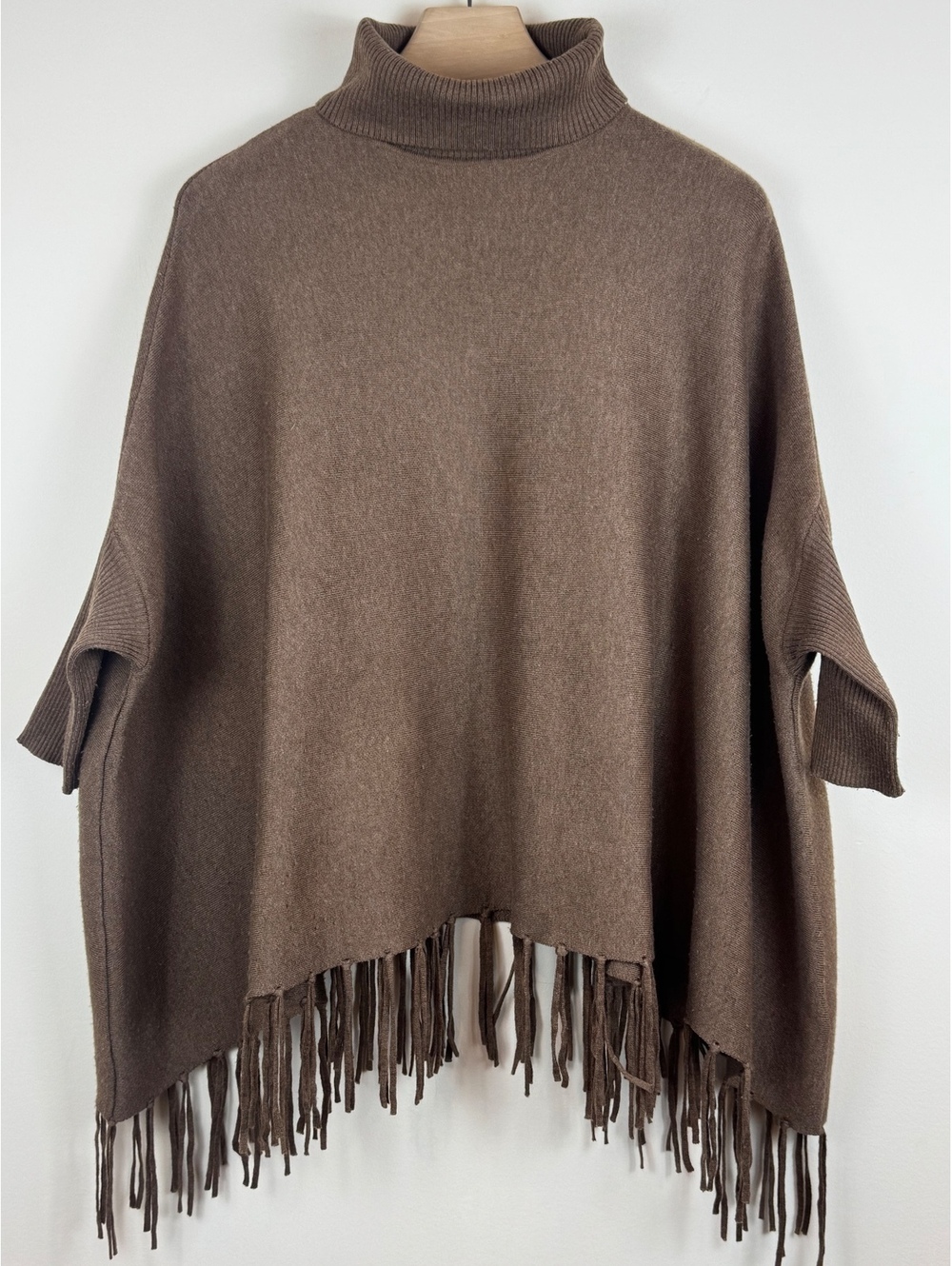 Magaschoni Brown Wool Blend Turtleneck Fringe Poncho Sweater Cape M Boho